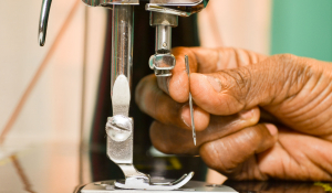 Formation des femmes à la couture à l'Usha Silai School